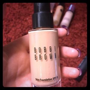 Bobbi Brown Foundation
